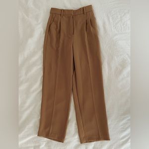 Aritzia Effortless Pants Size 6 beige